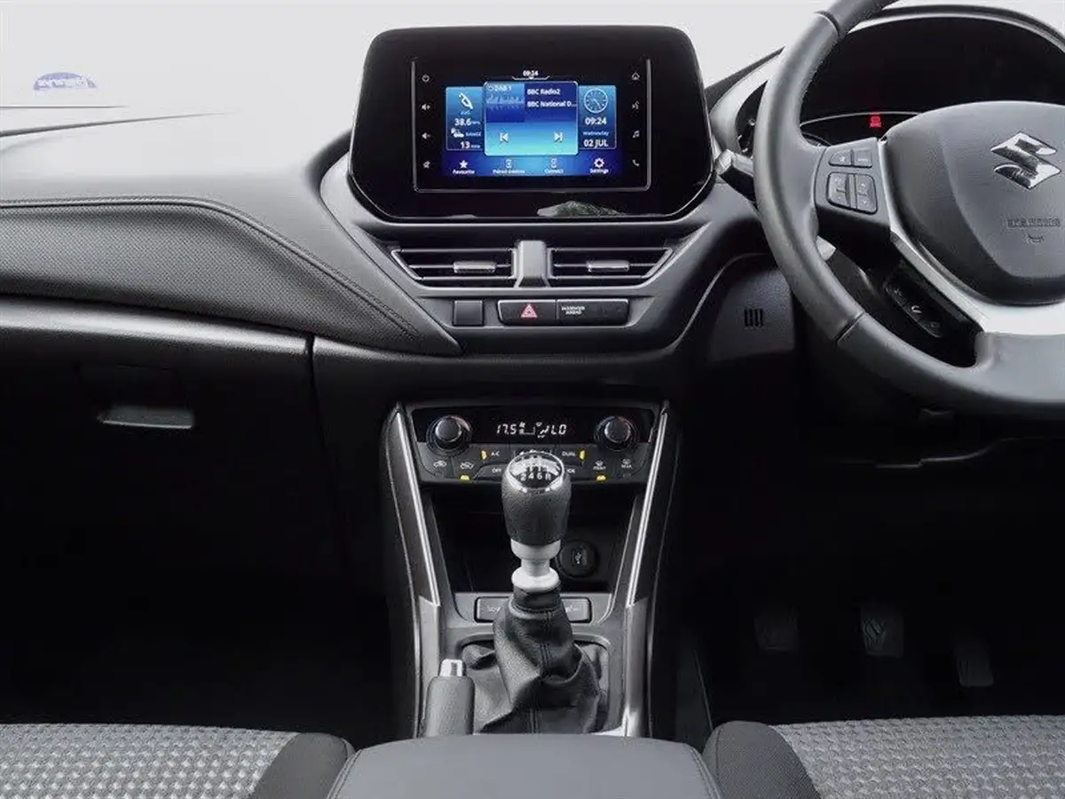 2023-suzuki-s-cross-14-boosterjet-motion-big-15