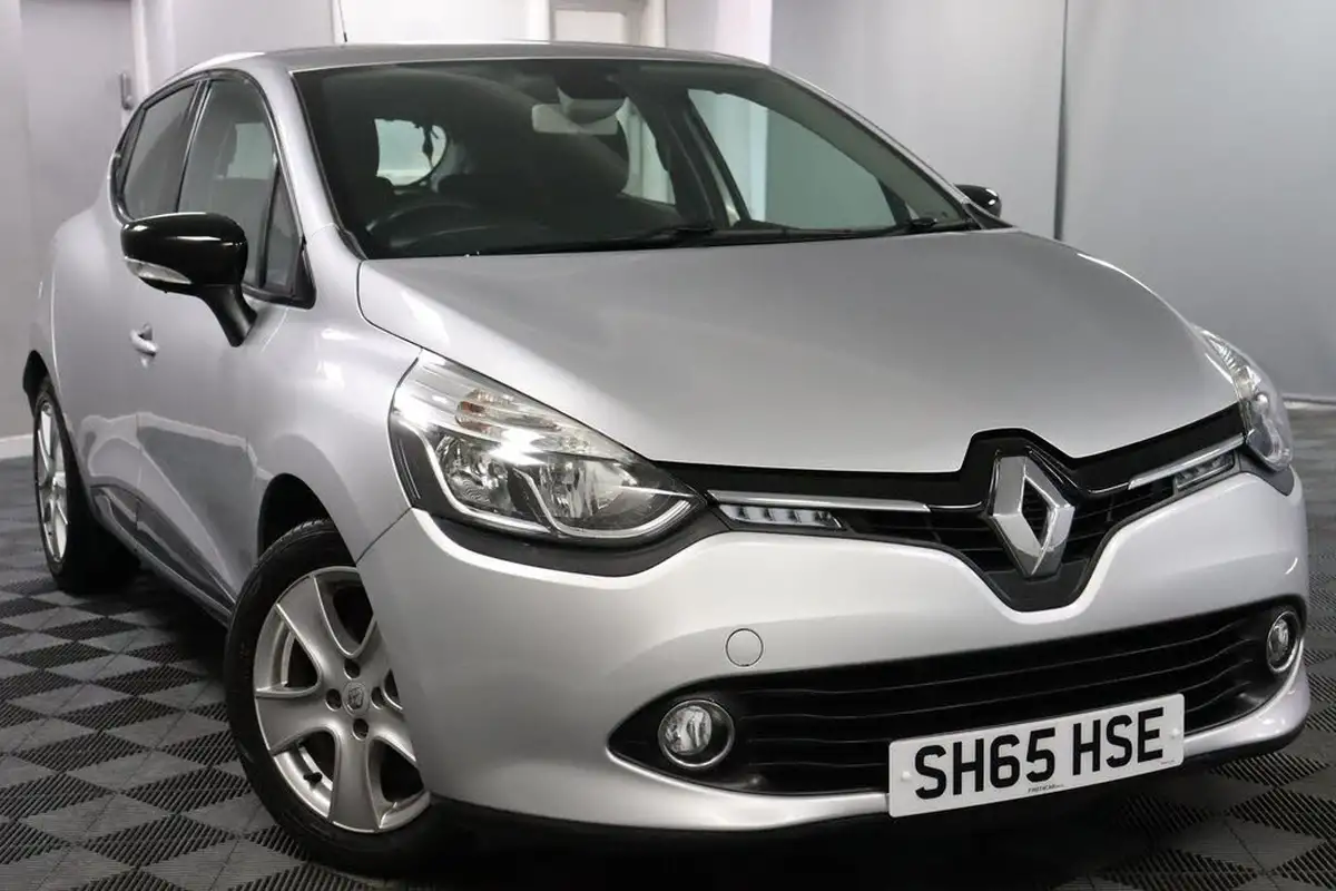 2015-renault-clio-09-tce-dynamique-nav-big-19