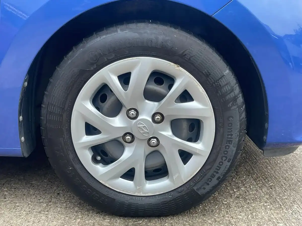 2018-hyundai-i10-12-se-big-8