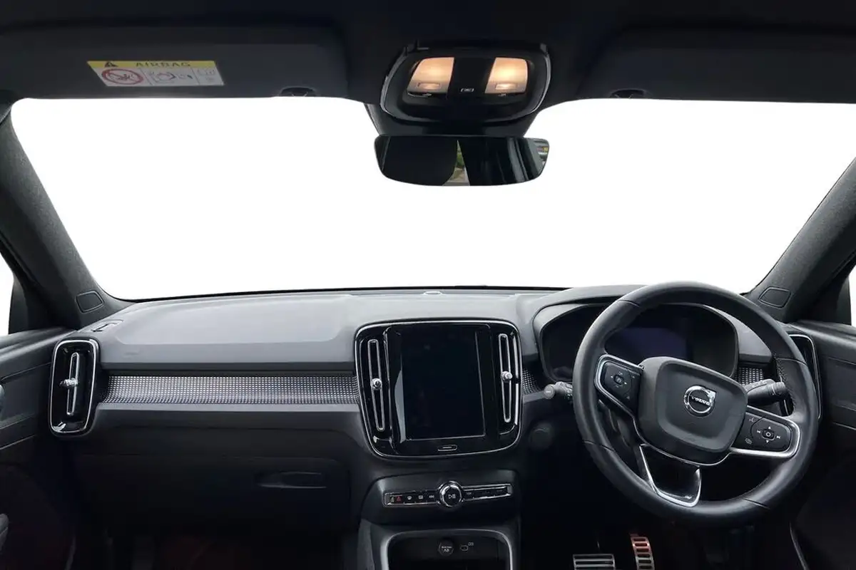2022-volvo-xc40-e-recharge-plus-228bhp-big-5