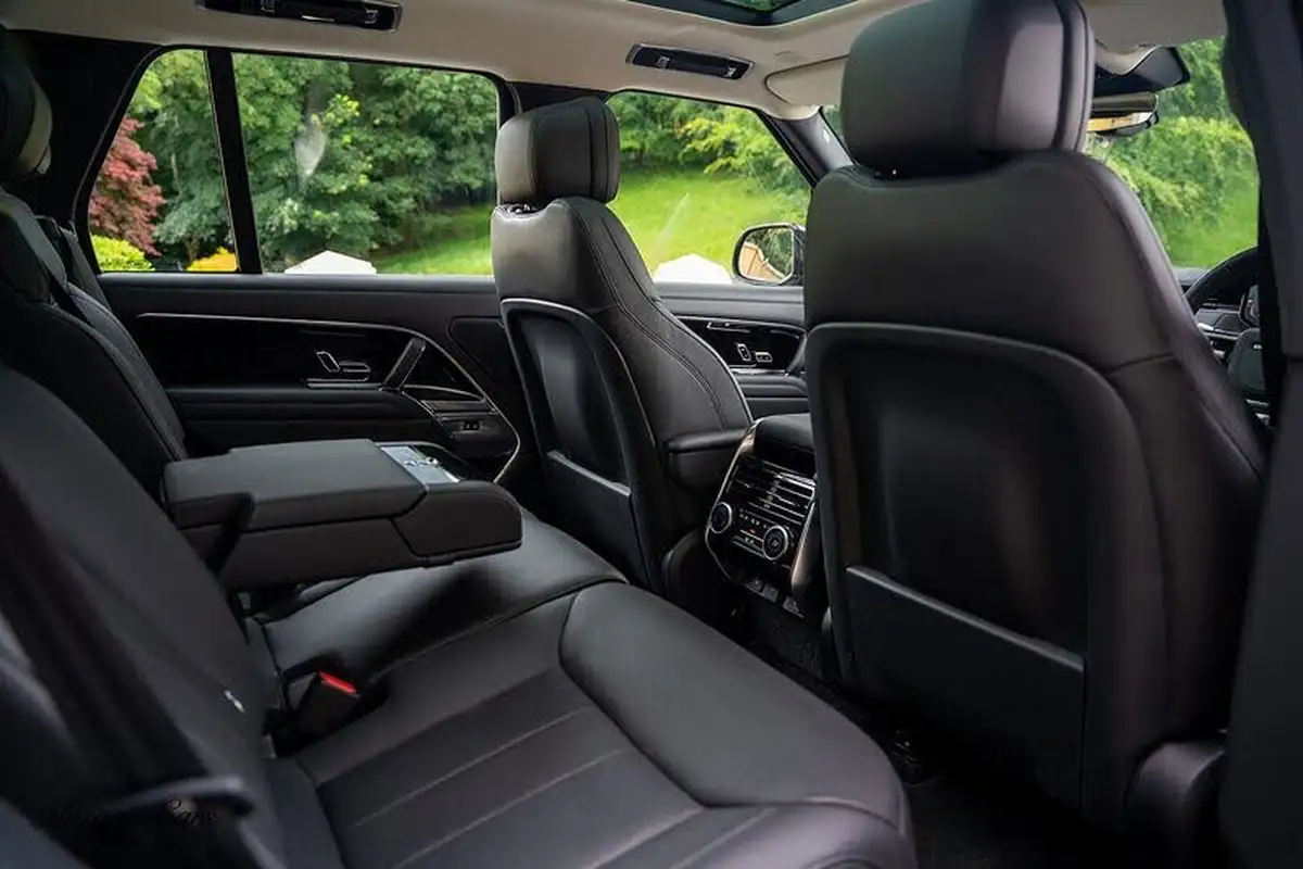 2022-land-rover-range-rover-30-p400-se-big-35