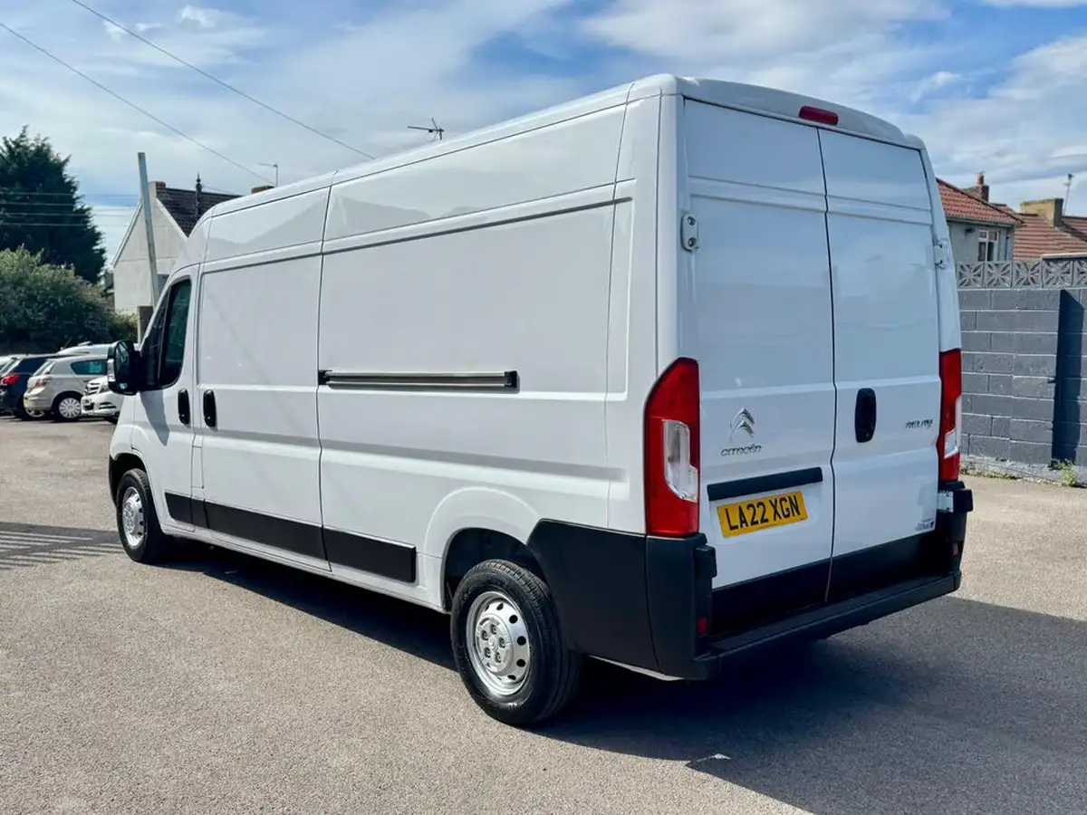 2022-citroen-relay-22bluehdi-35-l3h2-enterprise-panel-big-7