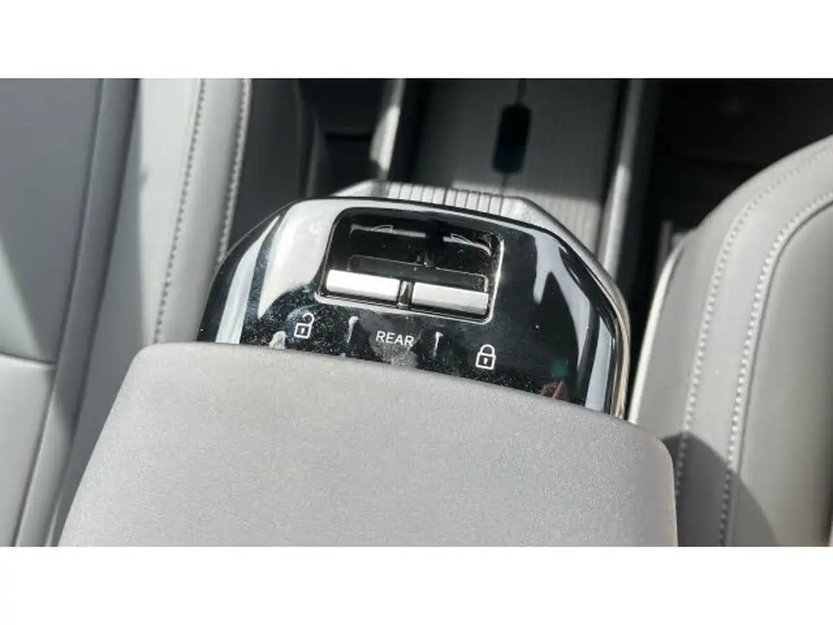 2024-volvo-ex30-e-twin-ultra-big-14