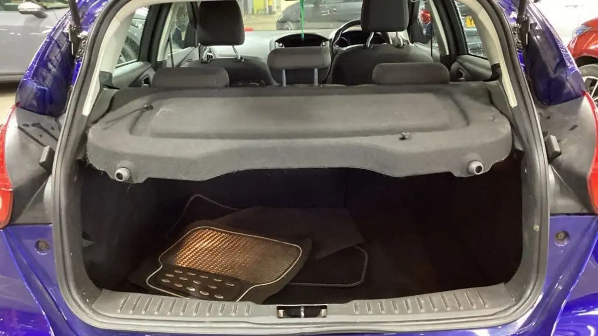 2015-ford-focus-20tdci-titanium-hatchback-powershift-big-11