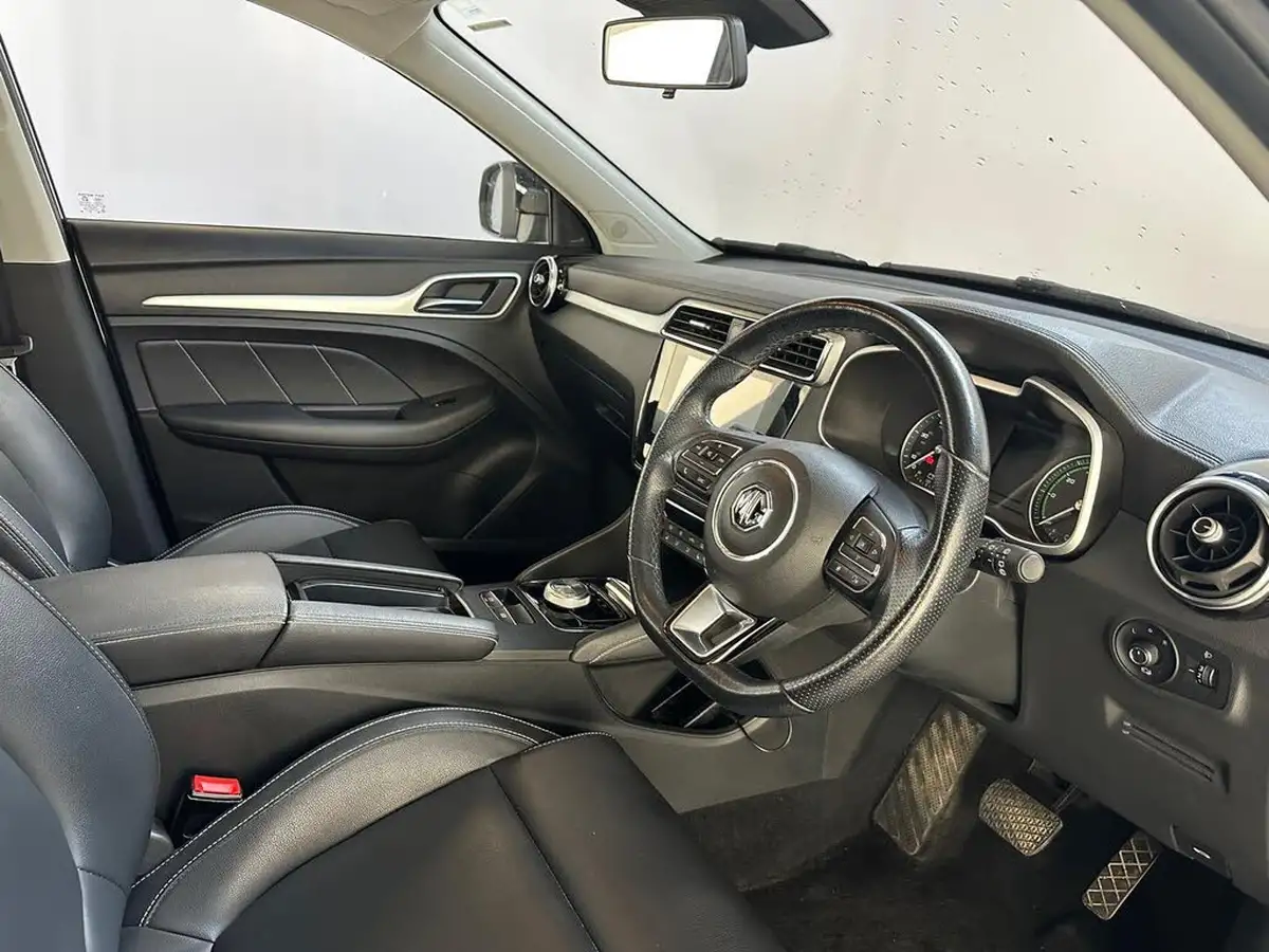 2021-mg-zs-suv-e-exclusive-ev-big-12