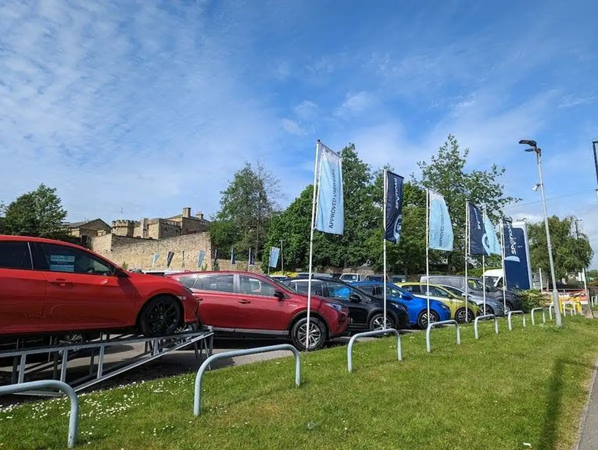 2016-mazda-mazda2-15-sport-nav-90ps-big-3