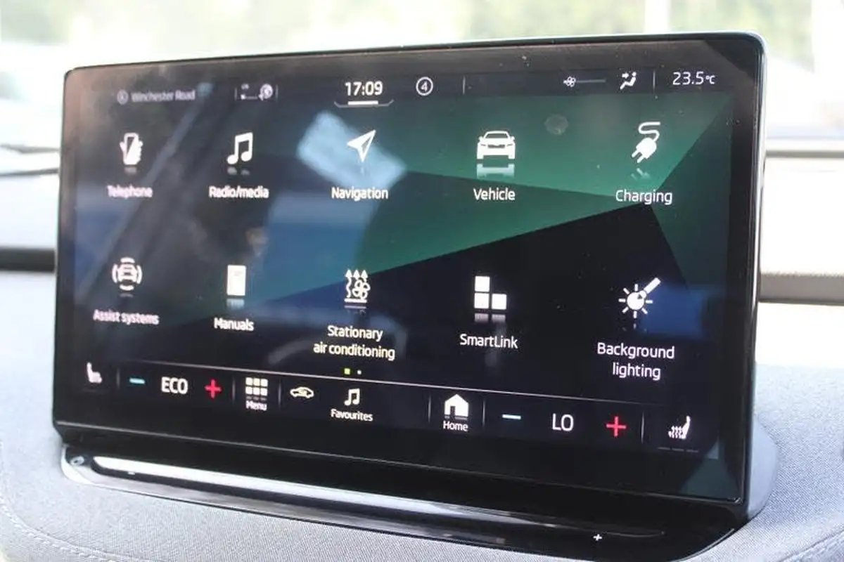 2021-skoda-enyaq-e-60-62-kwh-big-22