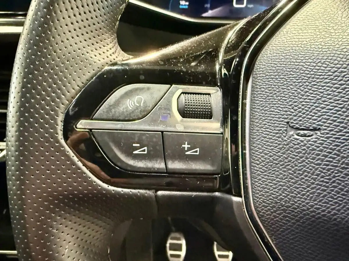 2023-peugeot-208-12-puretech-gt-100ps-big-13