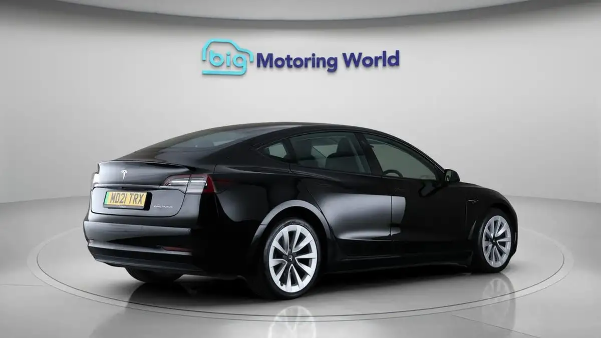 2021-tesla-model-3-e-long-range-4x4-big-7