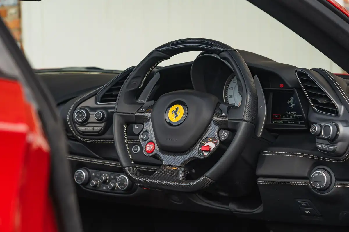 2017-ferrari-488-39-488-spider-big-36