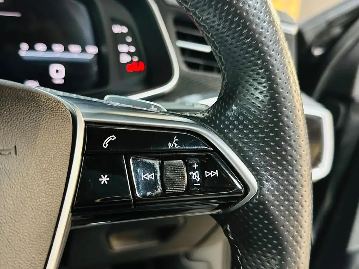 2022-audi-a6-avant-20-40-tfsi-black-edition-big-49