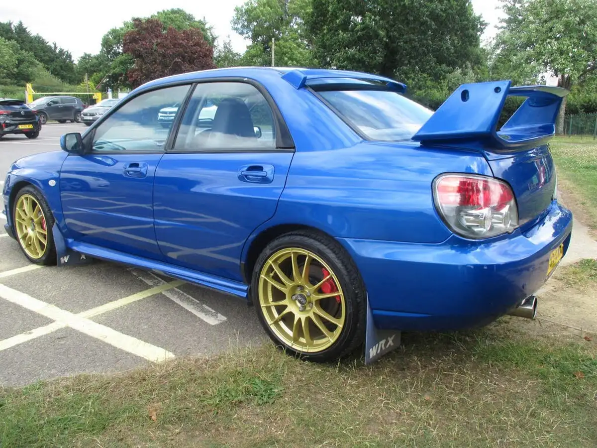 2005-subaru-impreza-25-wrx-saloon-4d-big-9