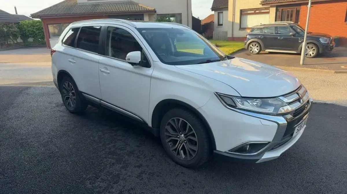 2016-mitsubishi-outlander-22di-d-gx4-auto-big-0