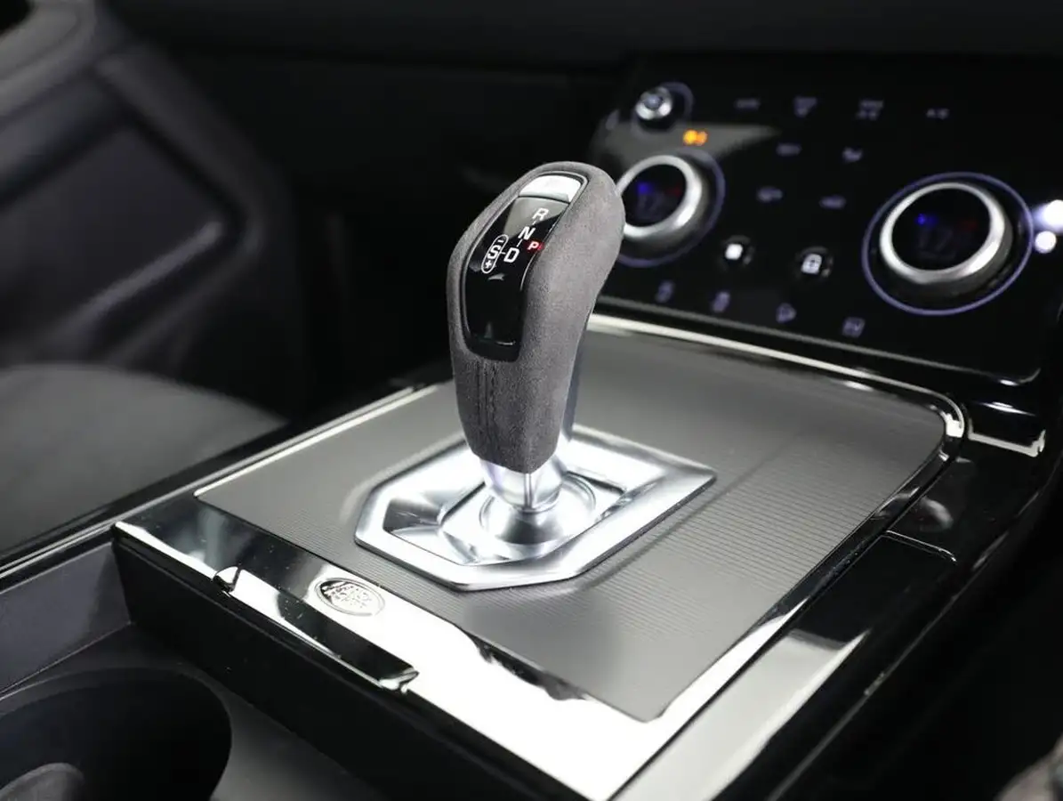 2022-land-rover-range-rover-evoque-15-p300e-r-dynamic-s-big-22