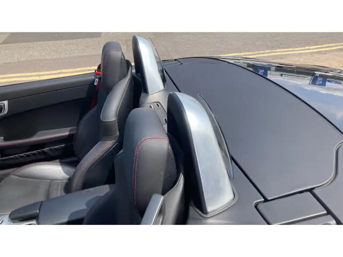 2017-mercedes-benz-slc-21d-slc250d-amg-line-big-16