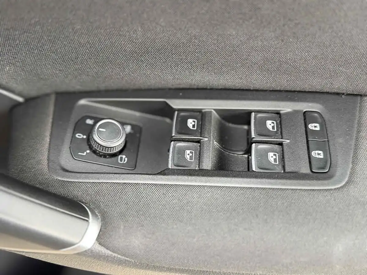 2016-volkswagen-touran-20tdi-se-family-big-19