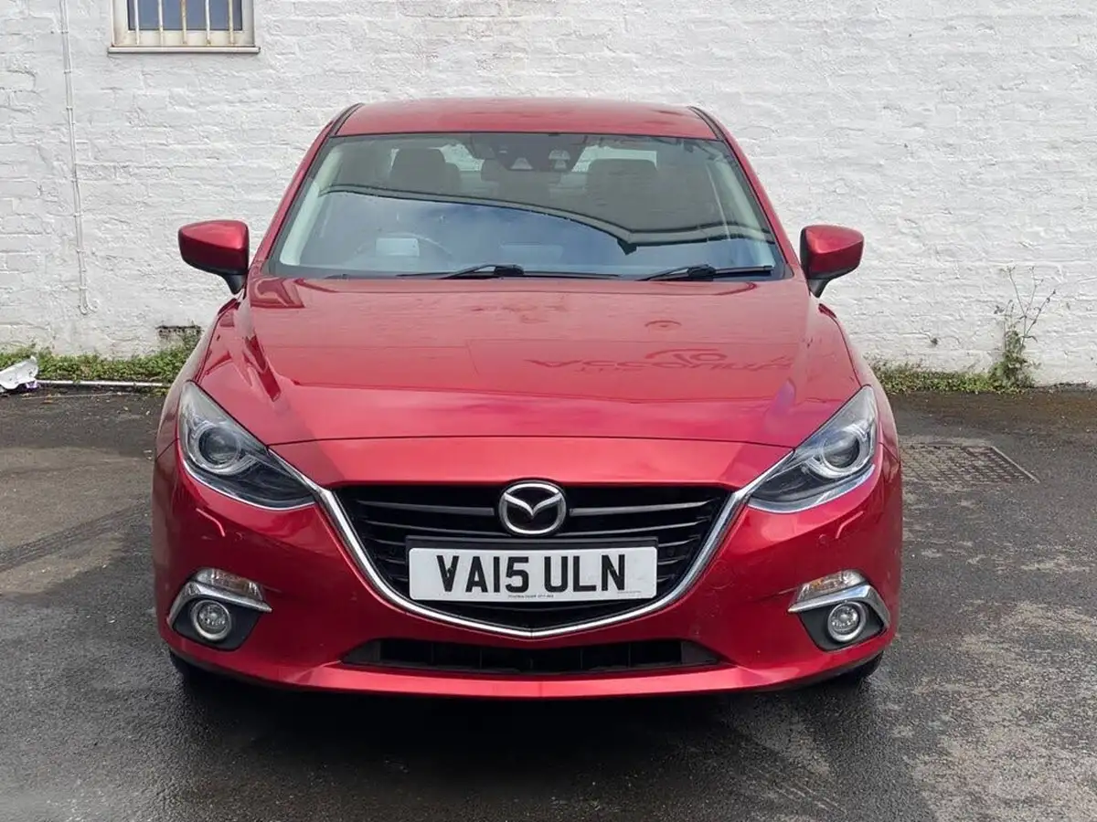 2015-mazda-mazda3-20-sport-nav-120ps-fastback-4d-big-5