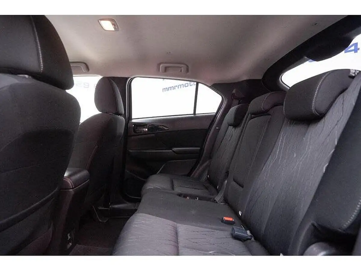 2018-mitsubishi-eclipse-cross-15-3-4wd-auto-big-43