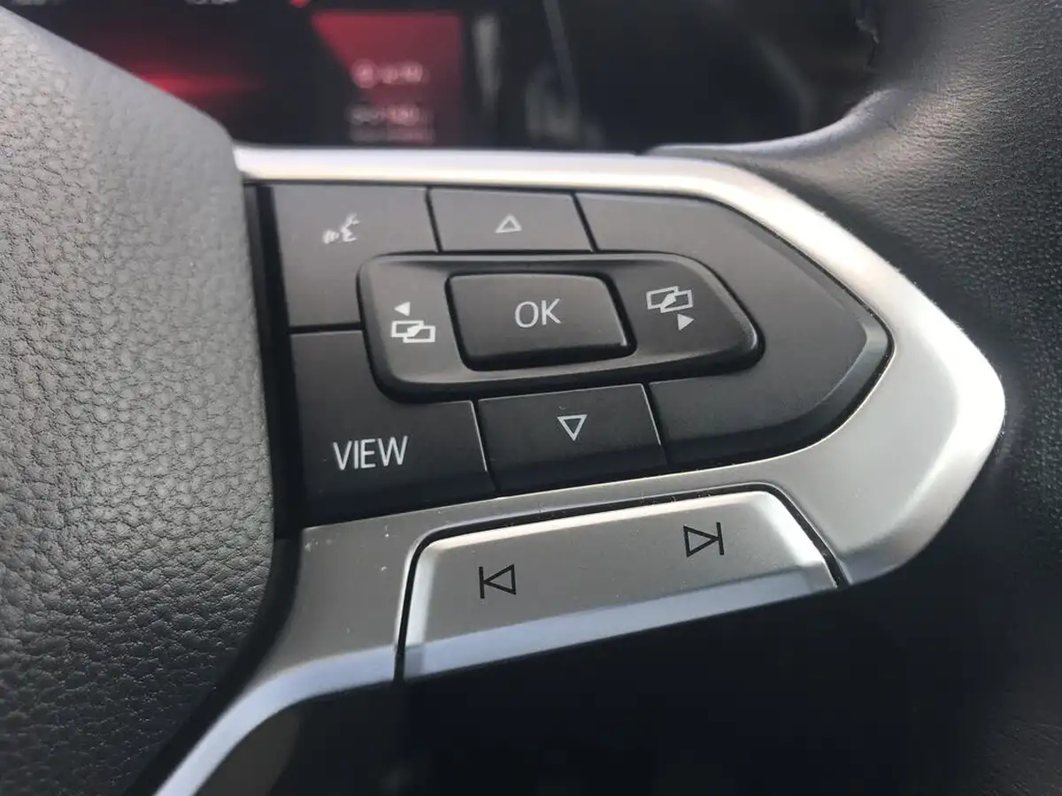 2023-volkswagen-golf-15-tsi-style-edition-150ps-big-21