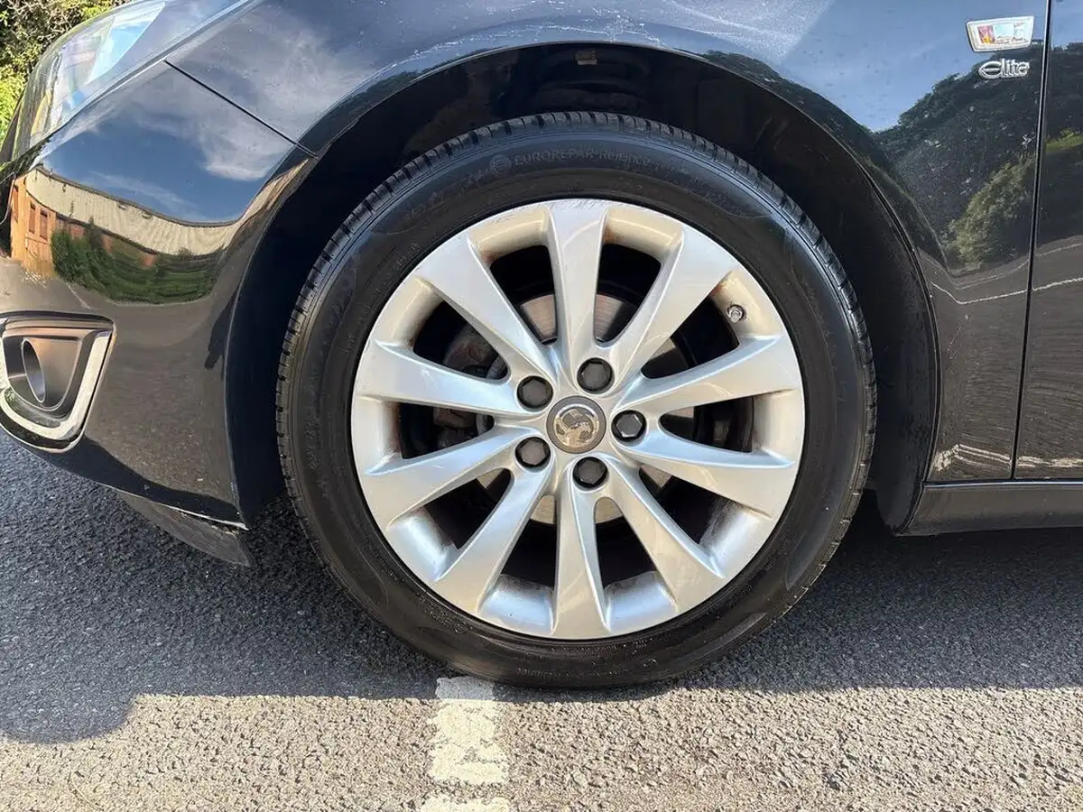 2015-vauxhall-insignia-sports-tourer-16cdti-elite-nav-ecoflex-ss-big-8