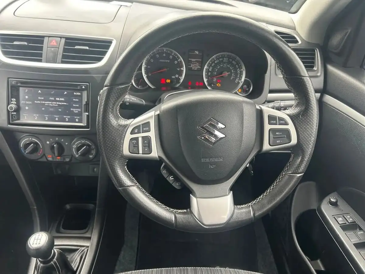 2016-suzuki-swift-12-sz-l-5d-big-16
