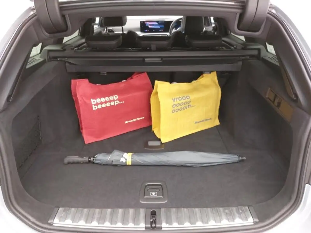 2024-bmw-3-series-20-320i-m-sport-touring-5d-big-7