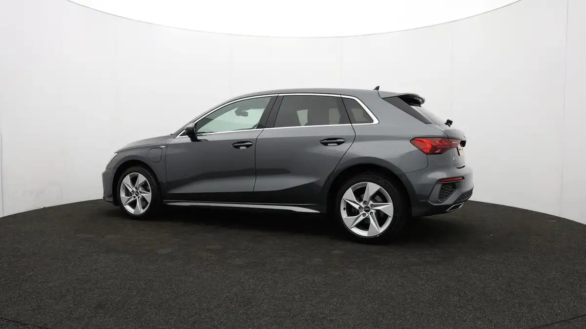 2021-audi-a3-14-40-tfsi-e-s-line-big-72