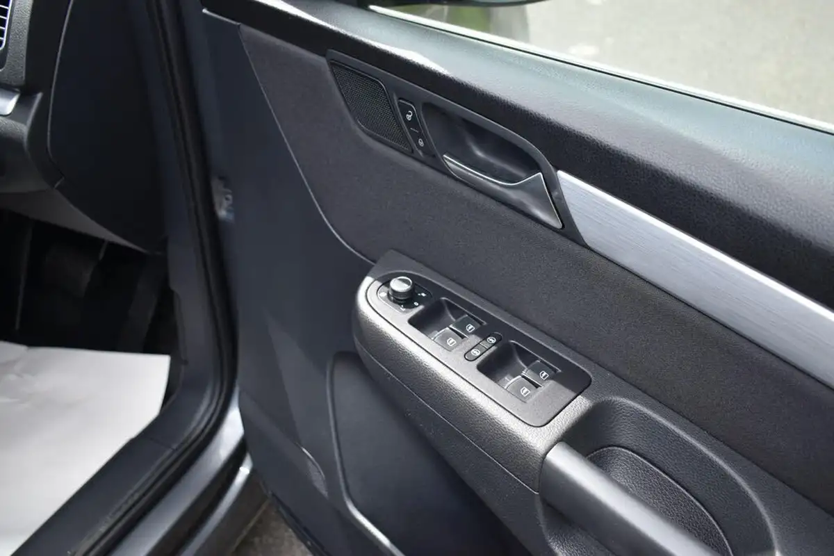 2021-volkswagen-sharan-14-tsi-se-nav-dsg-big-17