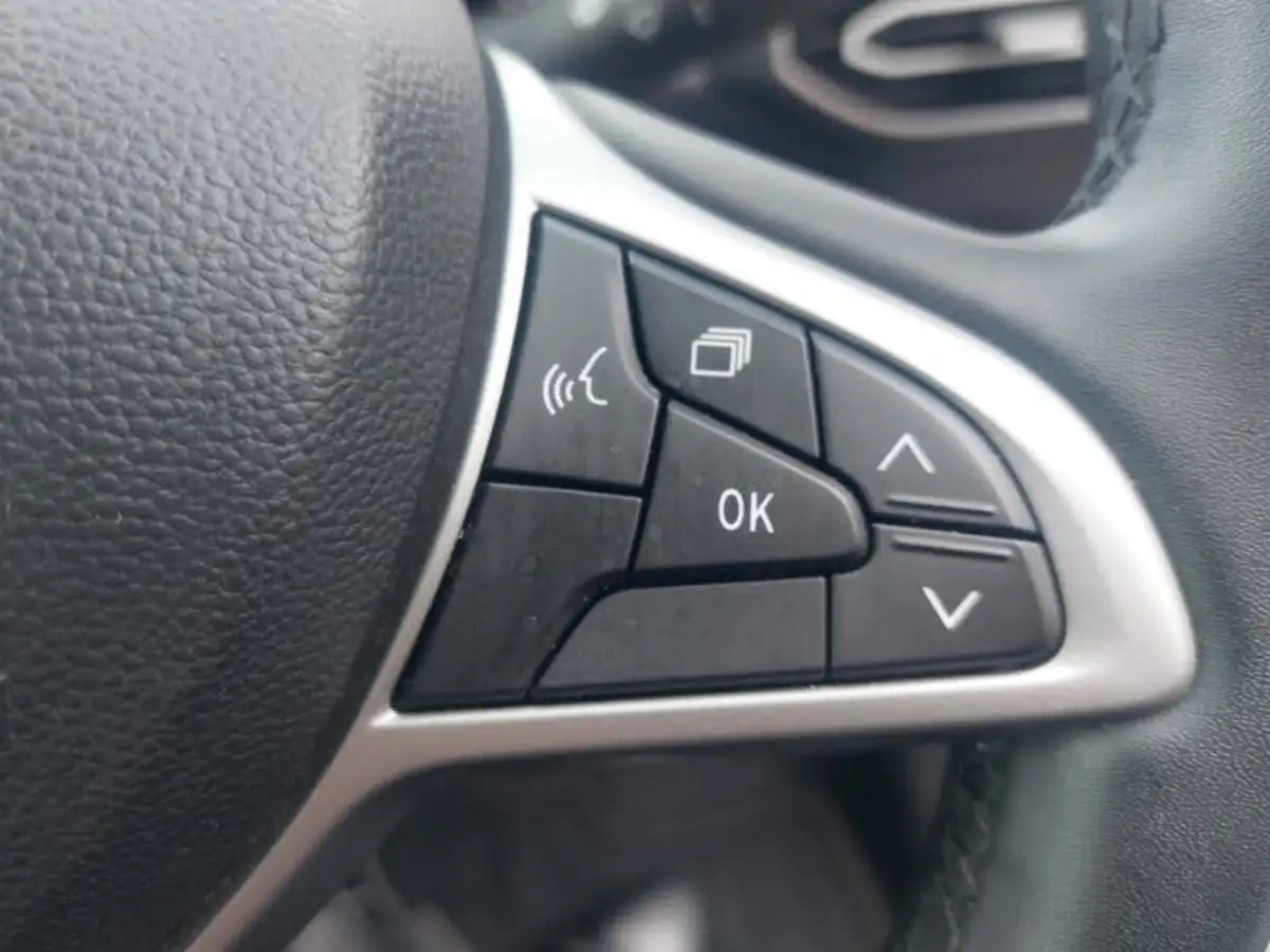 2023-dacia-sandero-10-tce-expression-90bhp-big-17