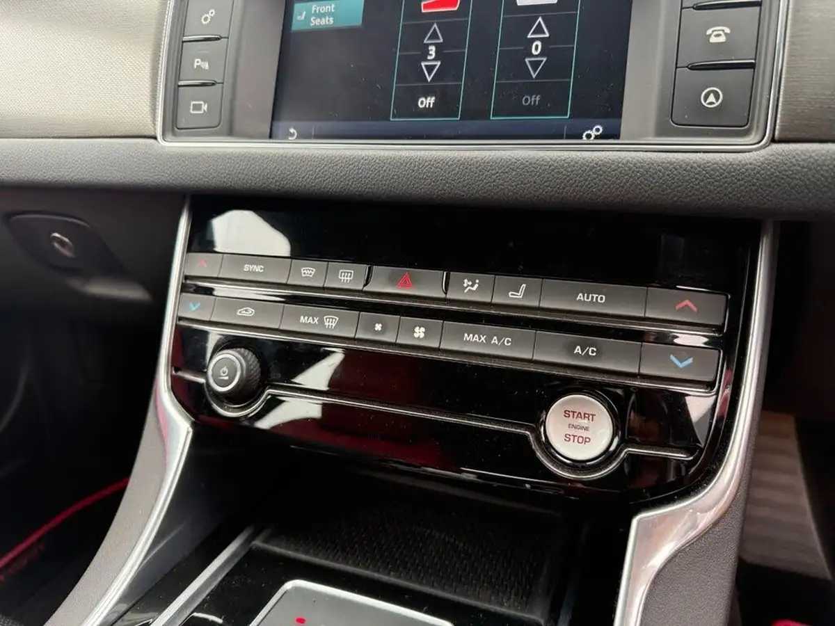 2016-jaguar-xf-30td-s-big-27