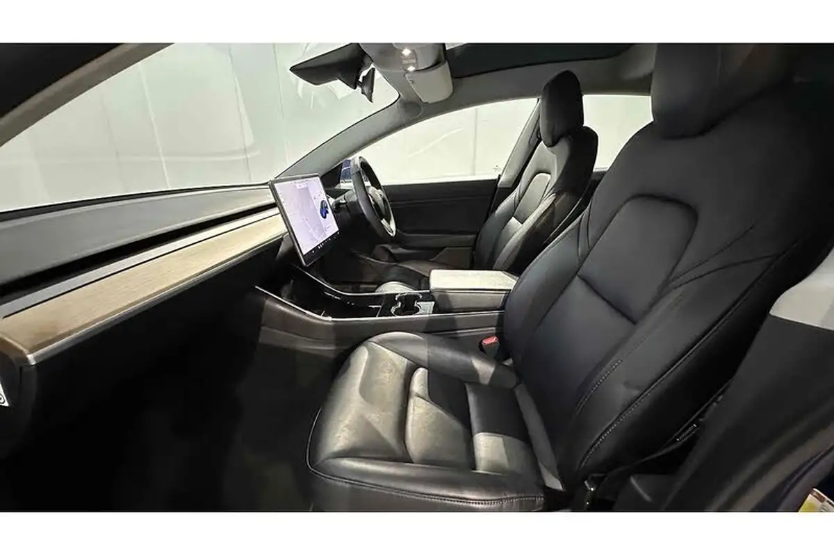 2019-tesla-model-3-e-standard-plus-big-19