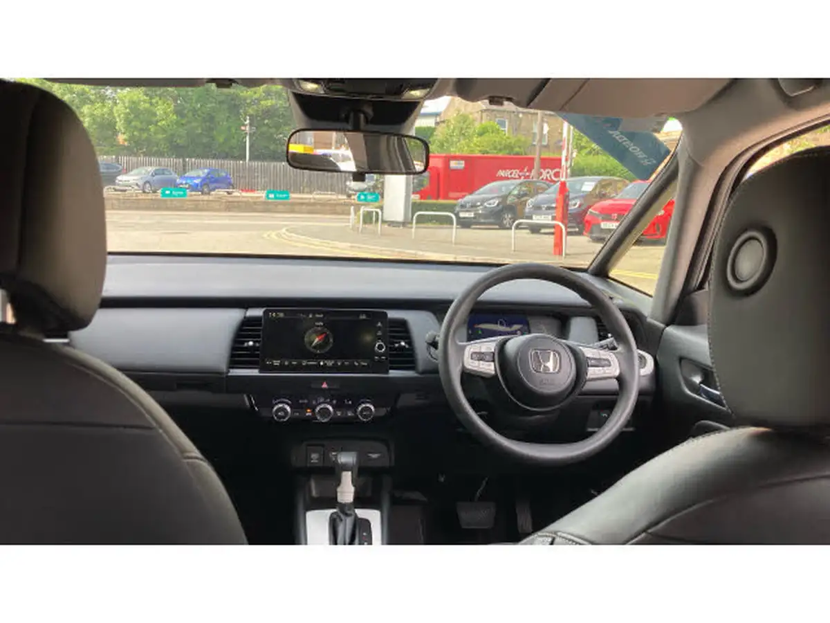 2021-honda-jazz-15-i-mmd-sr-109ps-big-3