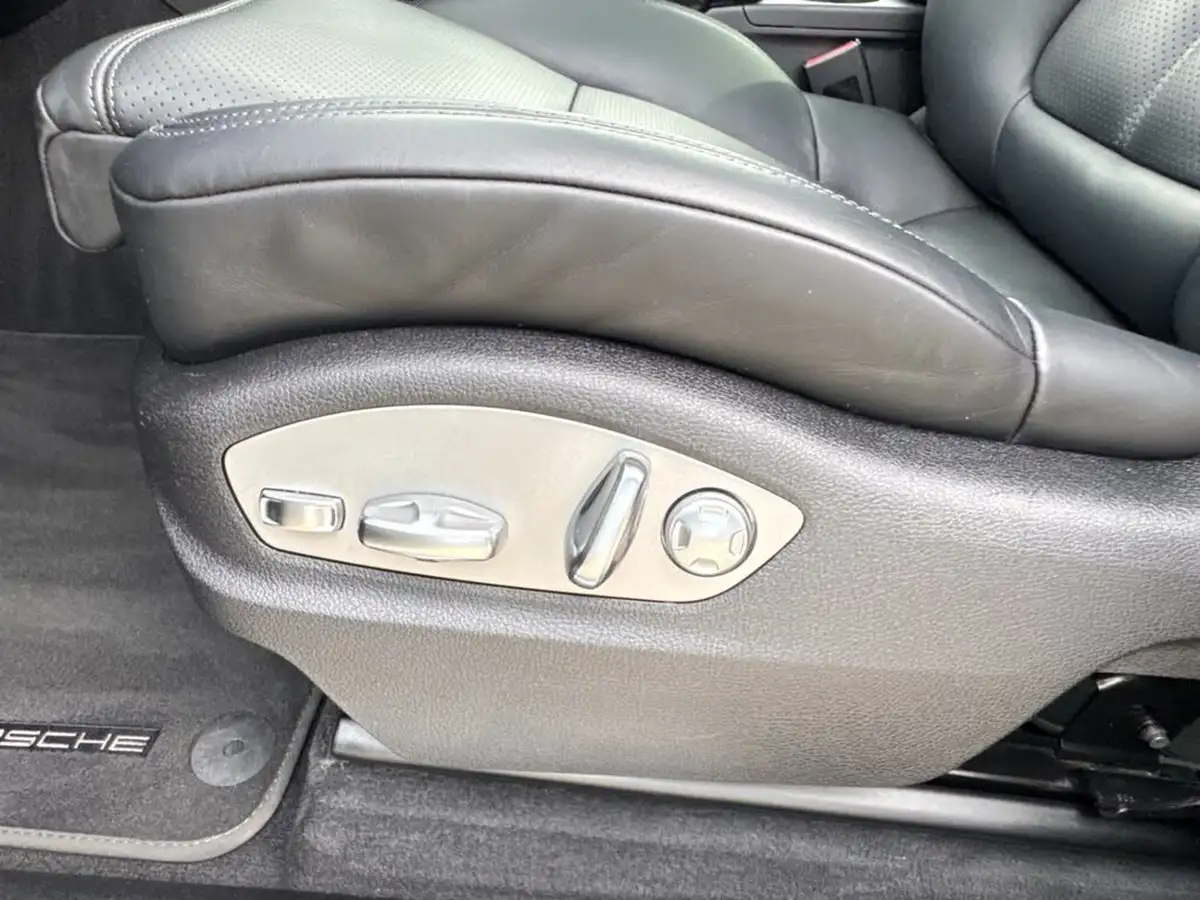 2019-porsche-macan-30-v6-s-big-3