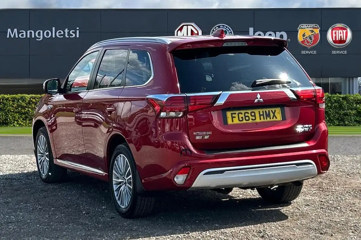 2019-mitsubishi-outlander-24-4h-phev-big-2