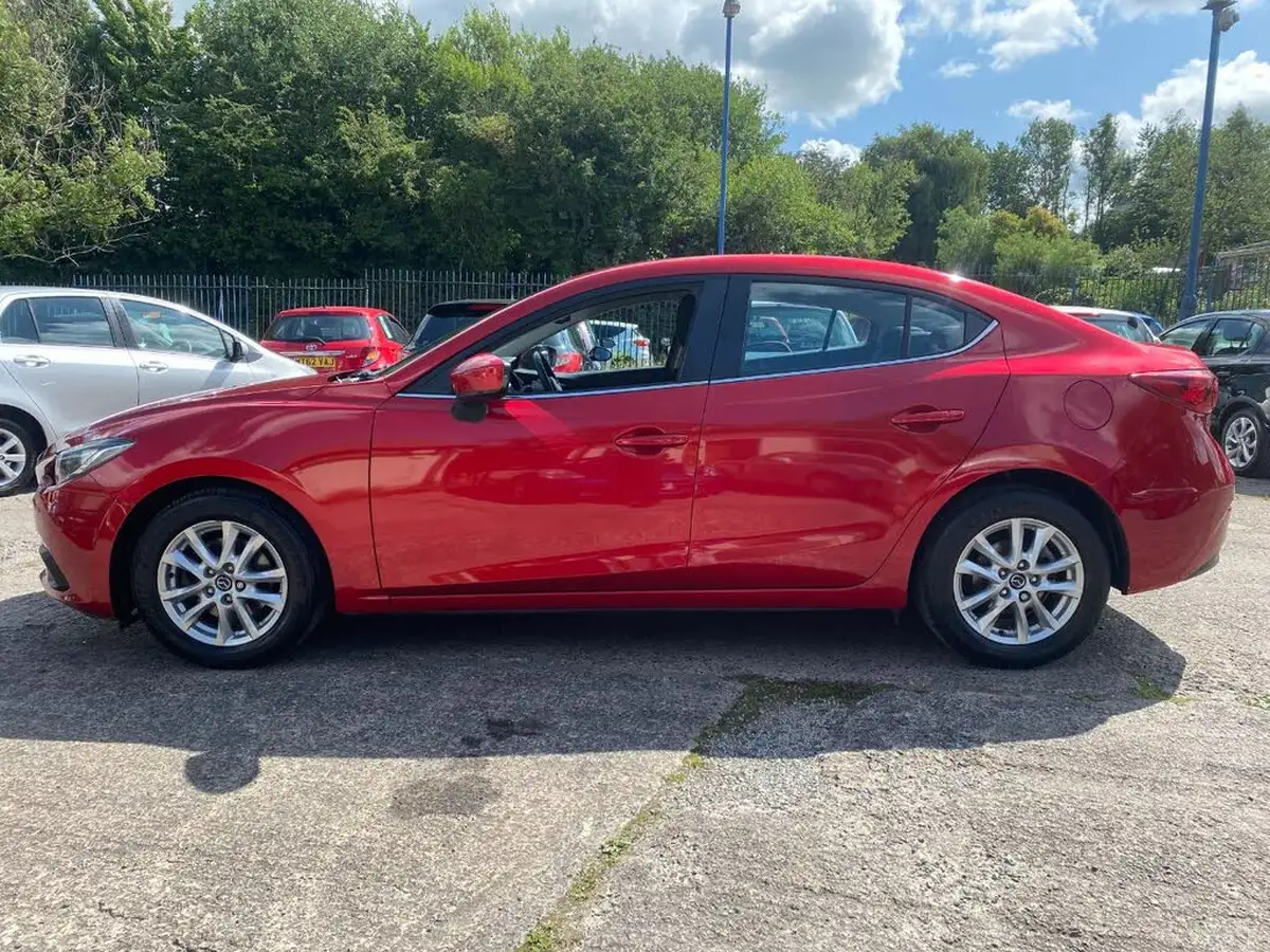 2014-mazda-mazda3-20-se-nav-fastback-4d-big-5