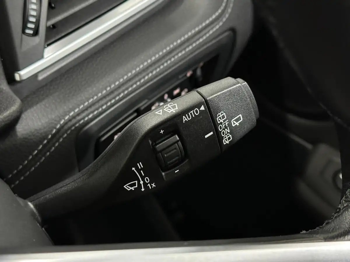 2019-bmw-2-series-15-218i-luxury-ss-active-dct-big-15