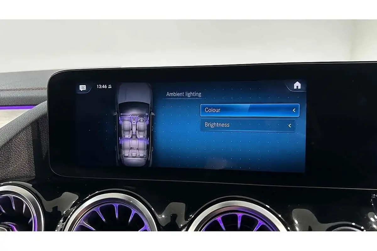 2021-mercedes-benz-eqa-e-eqa-250-amg-line-big-45