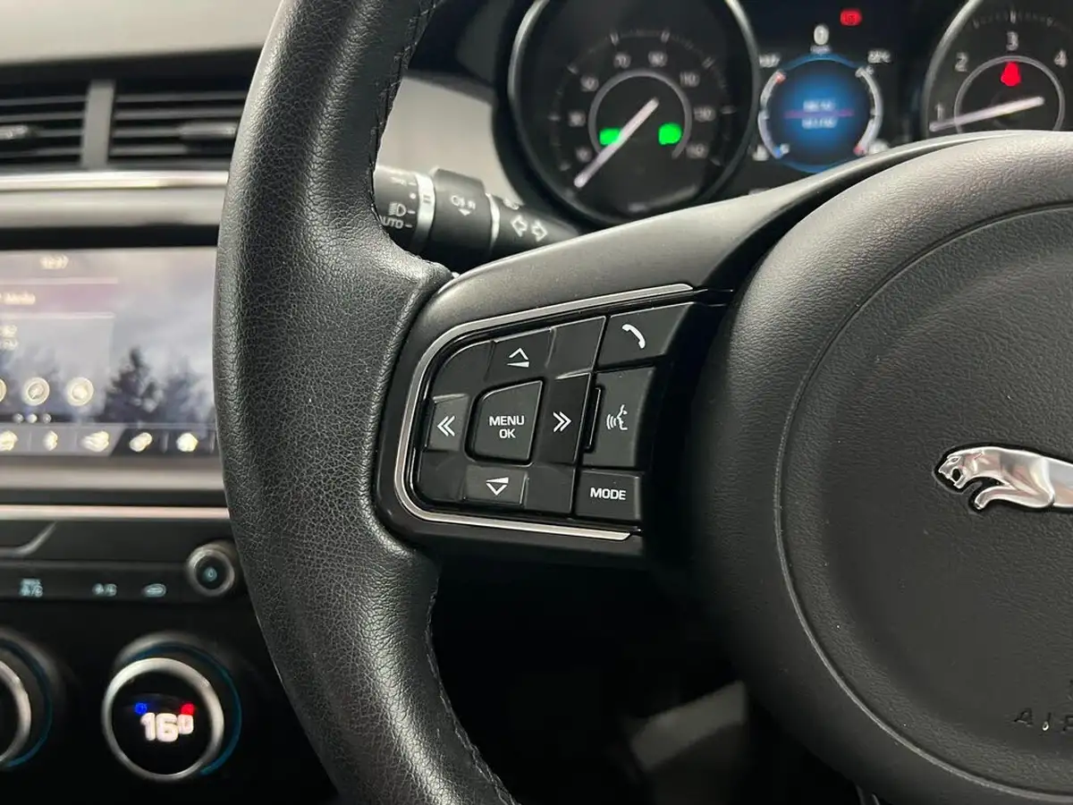 2018-jaguar-e-pace-20-i4d-150ps-ss-big-45