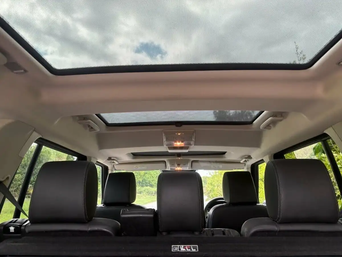 2015-land-rover-discovery-4-30-sd-v6-hse-big-20