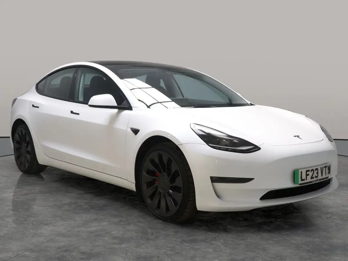 2023-tesla-model-3-e-performance-big-10