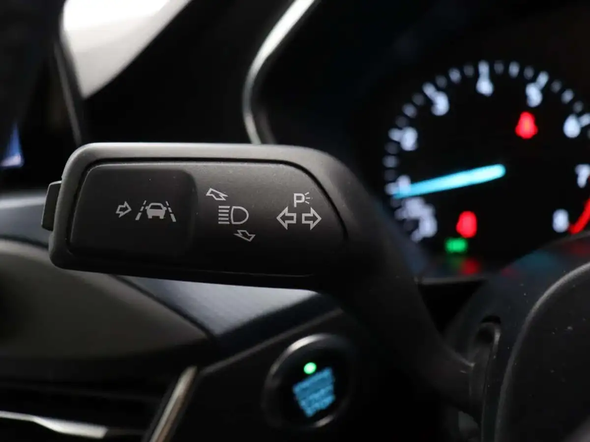 2020-ford-focus-10t-active-x-hatchback-auto-big-38