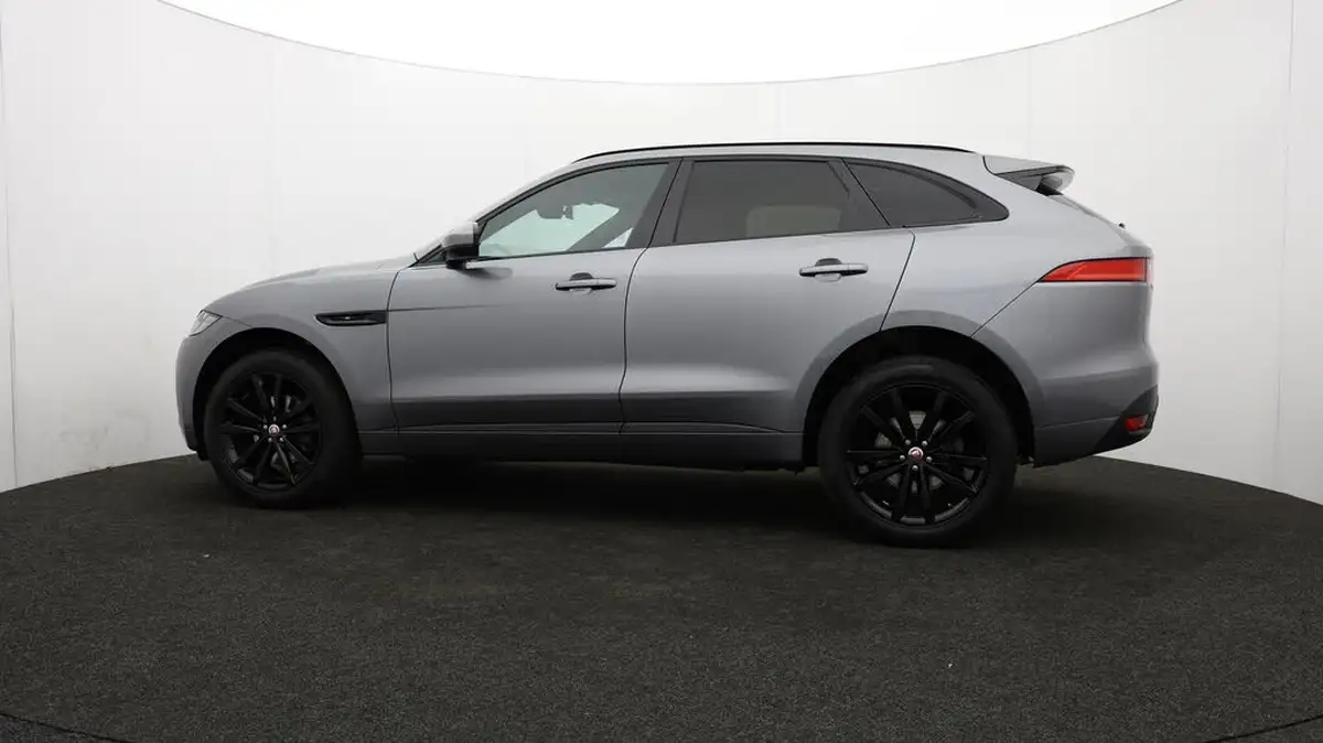 2020-jaguar-f-pace-20-i4d-chequered-flag-180ps-big-66