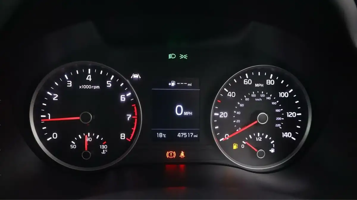 2018-kia-stonic-10-t-gdi-4-big-10