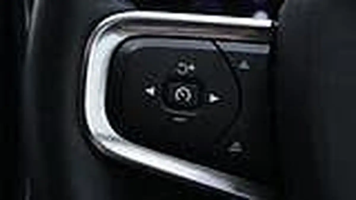 2022-volvo-xc40-e-twin-recharge-big-53