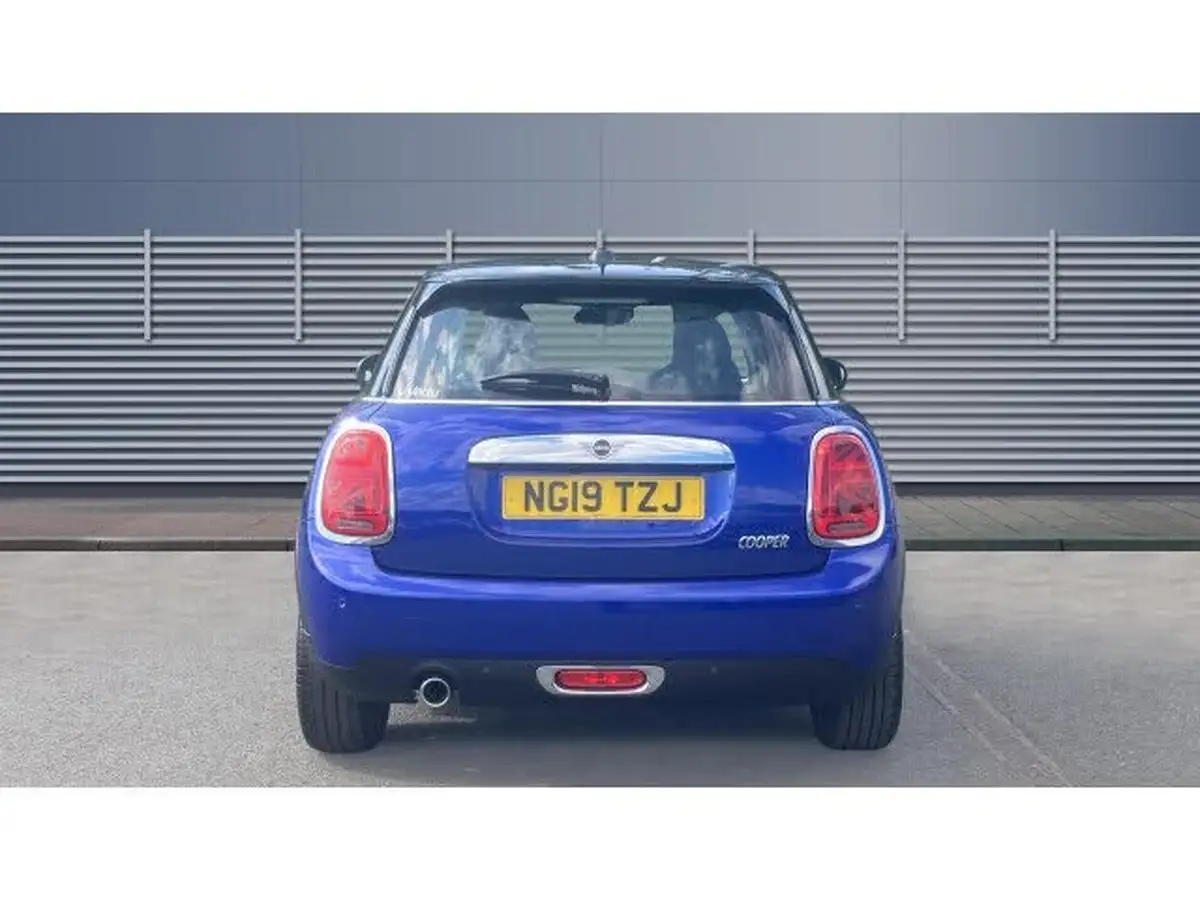 2019-mini-cooper-15-cooper-exclusive-134bhp-hatchback-5d-big-5