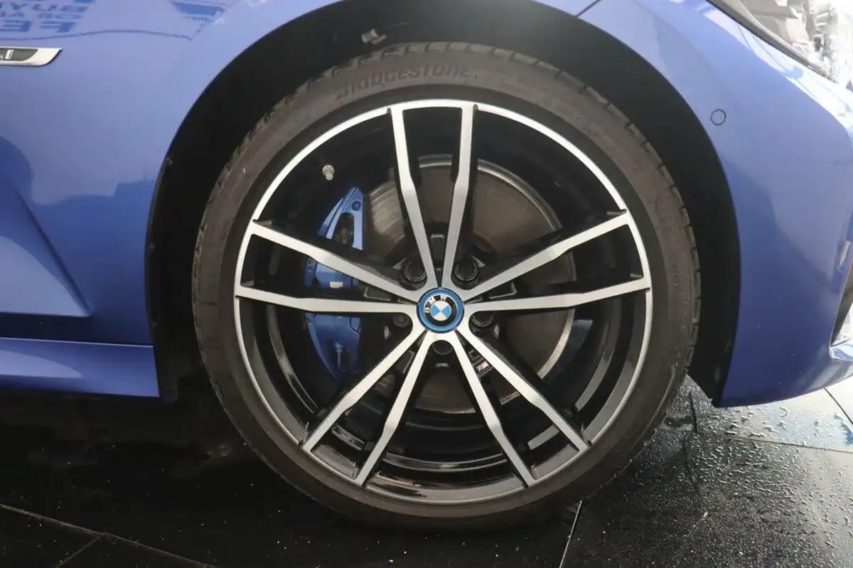 2022-bmw-3-series-20-330e-m-sport-pro-pack-saloon-4d-big-34
