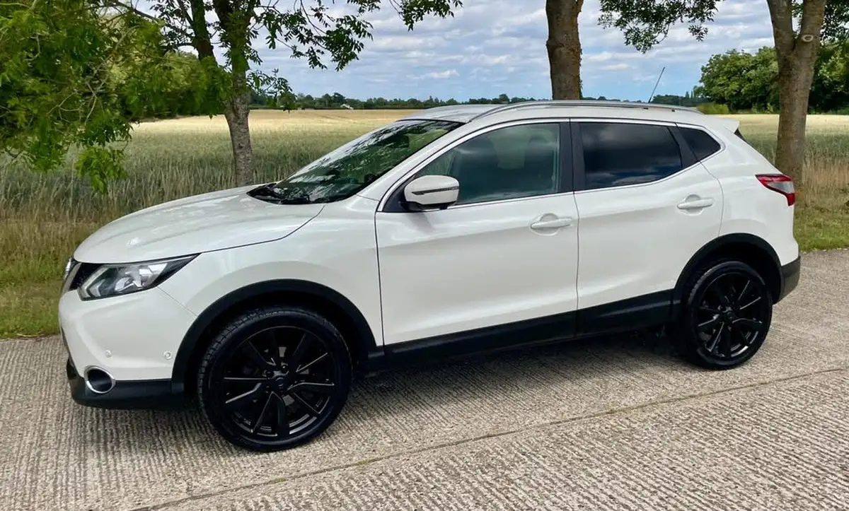 2017-nissan-qashqai-15dci-tekna-big-12