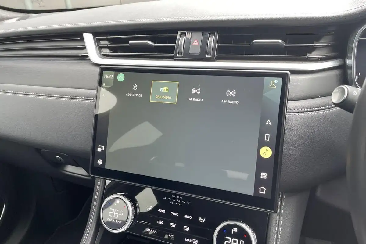 2023-jaguar-f-pace-20-p250-r-dynamic-hse-black-big-53