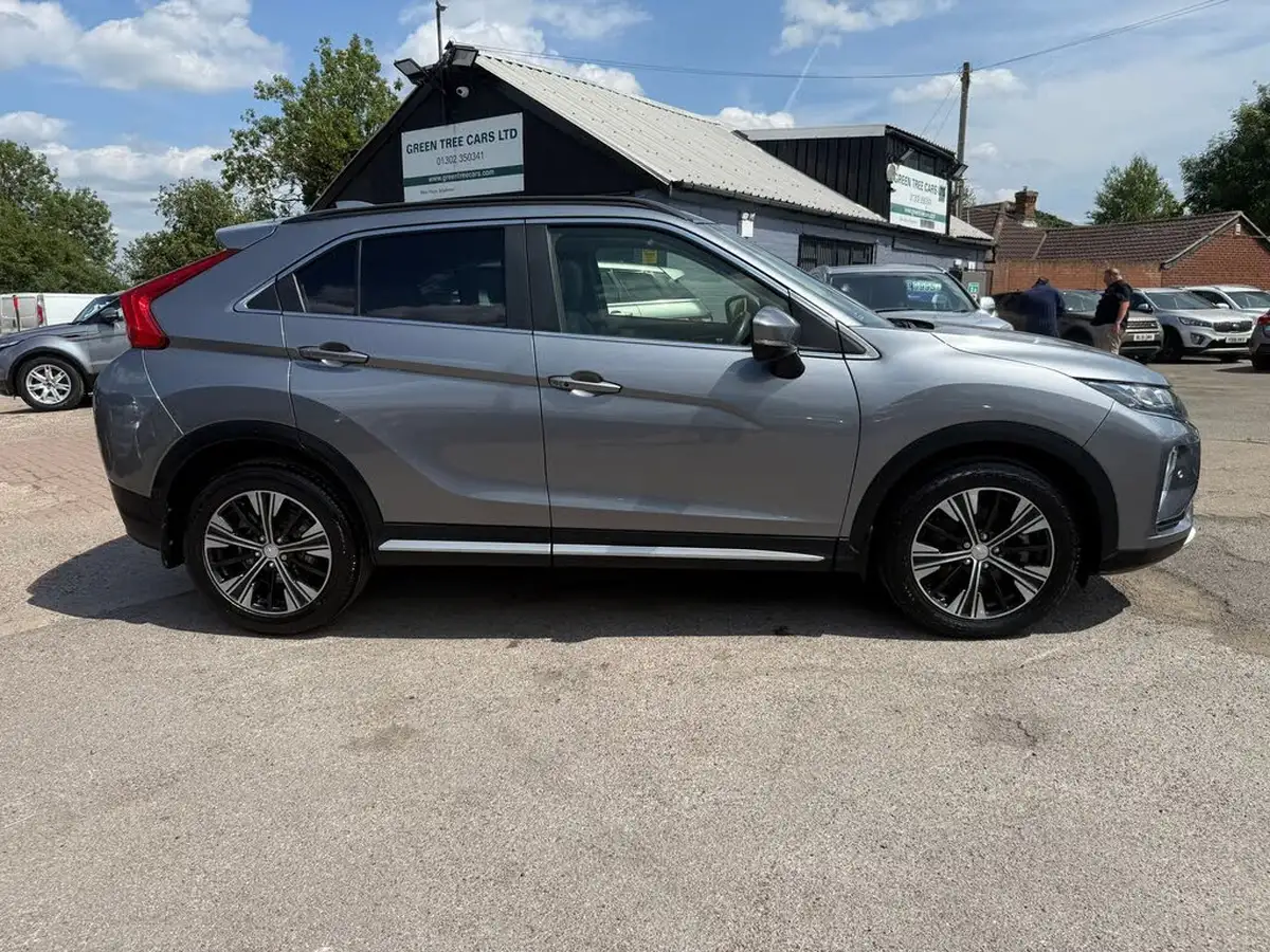 2018-mitsubishi-eclipse-cross-15-4-big-6