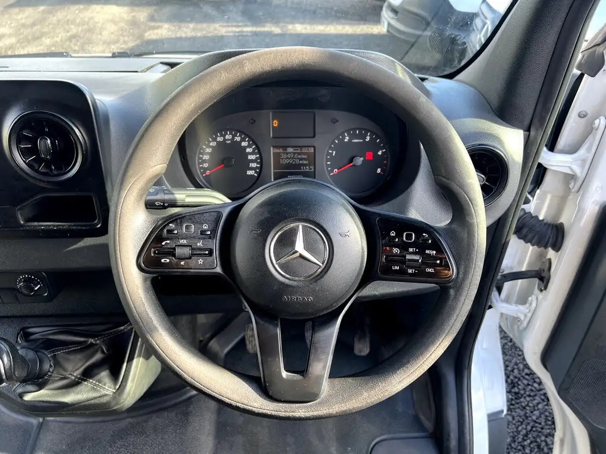 2018-mercedes-benz-sprinter-21cdi-311-l2h1-panel-van-rwd-eco-gear-360-big-15